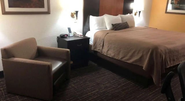 Номер Standard Best Western Executive Inn