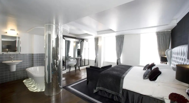 Полулюкс Karma Sanctum Soho Hotel