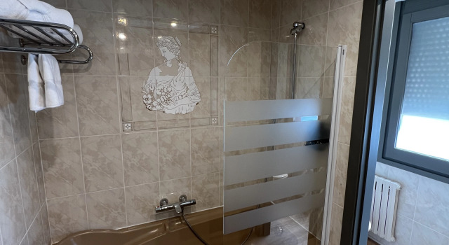 Трёхместный номер Yomo Imperial