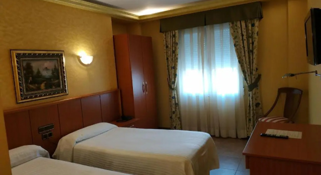 Двухместный номер Standard с балконом Hotel Real de Castilla