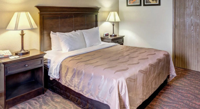 Номер Standard Quality Inn West-Branson Theatre District