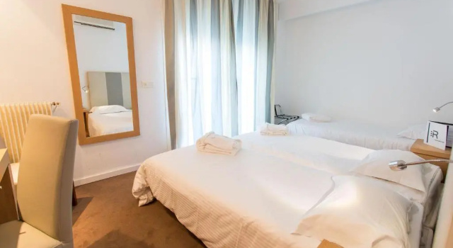 Трёхместный номер XL с балконом Hotel Revellata & Spa