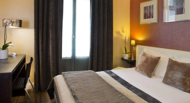 Hotel des Arceaux, Забронировать Отель Монпелье Hérault, рядом с Медицинский факультет Университета Монпелье