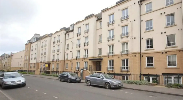 Homely 2 Bedroom Flat Close to Central Edinburgh, Забронировать Отель Отели Эдинбурга 3 звезды, рядом с Church of St Andrew &amp; St George, 3*