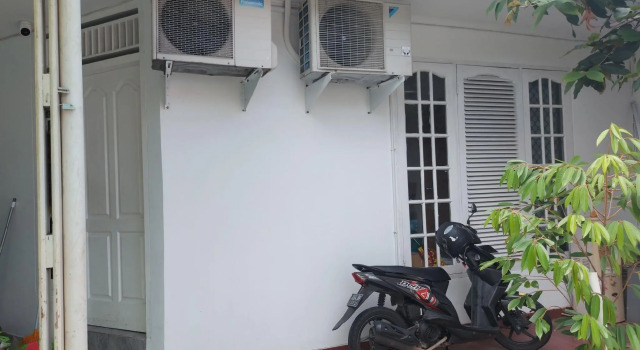 Eiffel Residence Tarakan - Female Only, Book Guesthouse Jakarta Jakarta Province