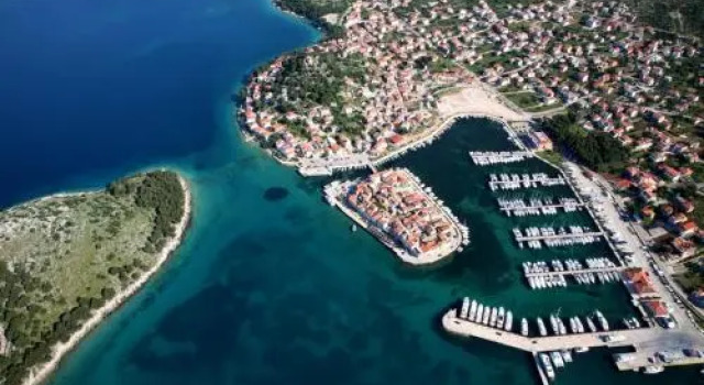 Holiday Home Zdena, 预订 酒店 特里布恩 Sibenik-Knin County