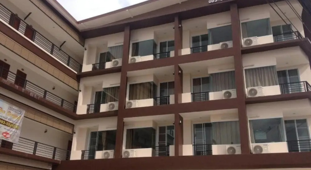 The Grand Apartment, Varaa Huoneisto Hotellit North-Eastern Thailand pysäköinnillä, Pysäköinti