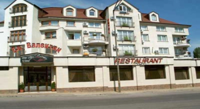 St Valentin, Book Hotel Studentski Grad 