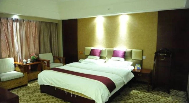 PAI Hotels·Erji Road Xizhuang Guandu Ancient Town, Rezerwuj Hotel Hotele w Kunming z parkingiem, Parking