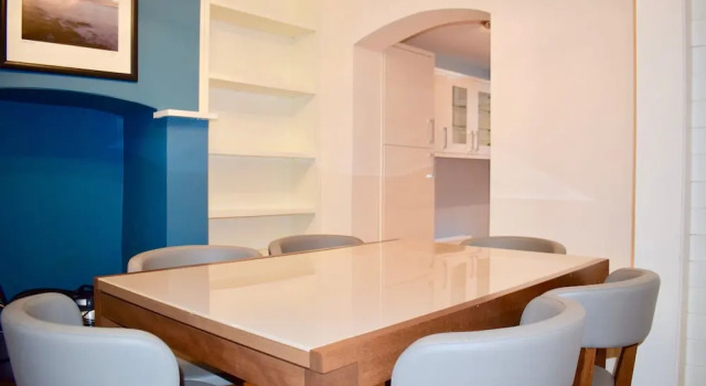 2 Bedroom Apartment Close to Canal Dock Dublin, Забронировать Апартаменты/квартира Дублин Каунти Дублин, рядом с Стадион для собачьих бегов Шелбурн-парк