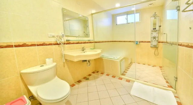 Четырёхместный номер Standard с балконом Malia Homestay
