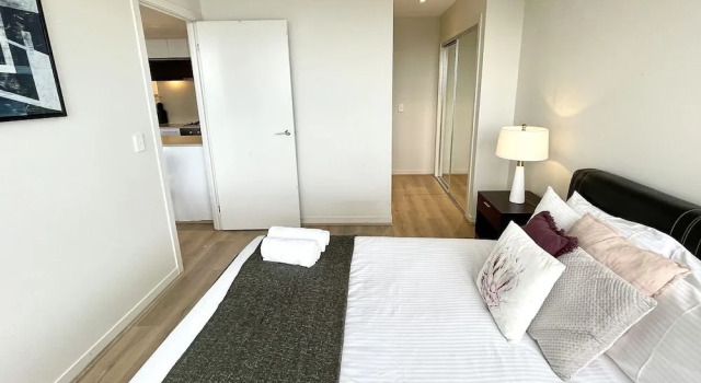 Readyset Apartments Stadium South