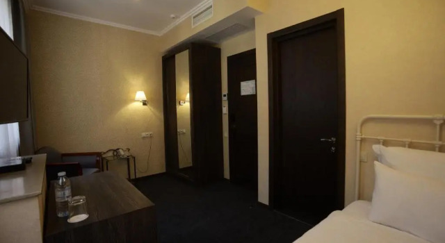 Номер Economy Redline Hotel