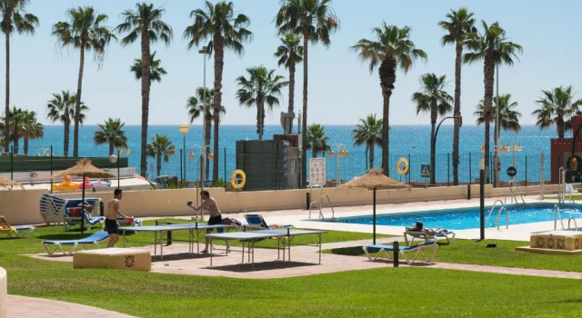 Апартаменты Sea Views Aloha Apartment by GHR Rentals