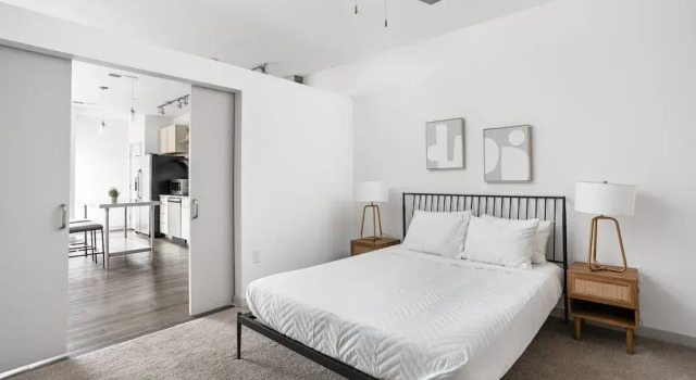Апартаменты CozySuites at  Bottleworks District