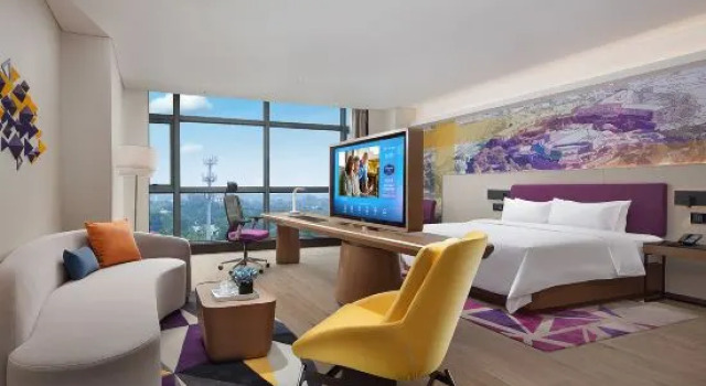 Люкс Hampton by Hilton Qionghai Railway Station