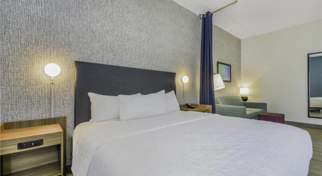 Двухместный люкс Home2 Suites By Hilton Cincinnati Midtown Oakley