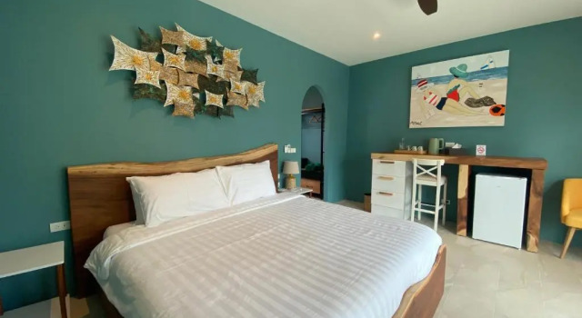 Номер Deluxe Le Petit Saint Tropez Beach Resort Khanom