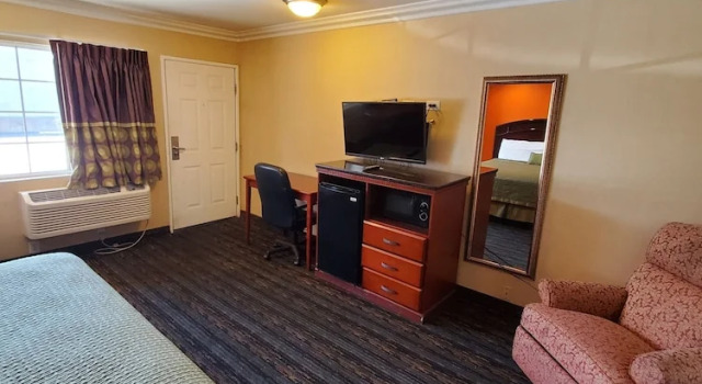 Одноместный номер Standard Delmonico Inn & Suites