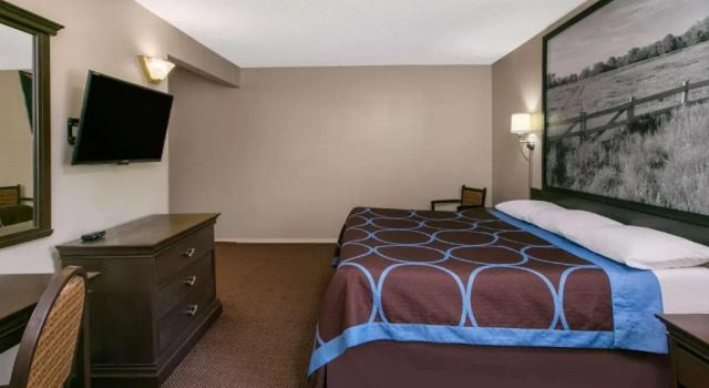 Люкс Super 8 by Wyndham Lubbock Civic Center North