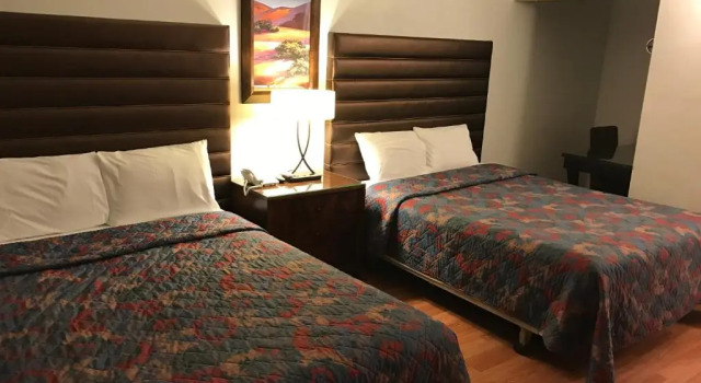 Standard- firedobbelt værelse Discovery Inn