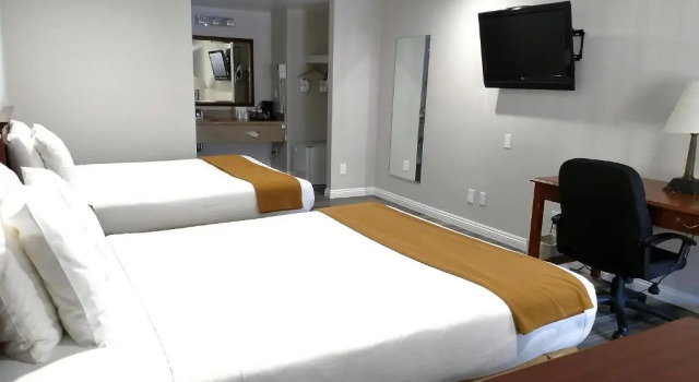 Семейный люкс Wave Hotel Manhattan Beach