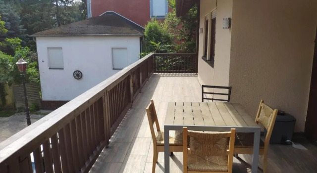 Ferienwohnung mit 123qm für 8 Personen mit sehr großem Garten, einfache Innen-Ausstattung, Prenota Hotel Lipsia Sassonia, vicino a Stazione Leipzig-Leutzsch