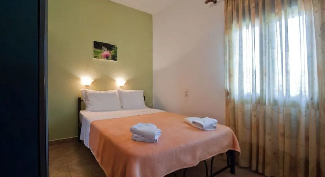 Kamares House Apartments & Studios, Book Apartment Vourvourou 
