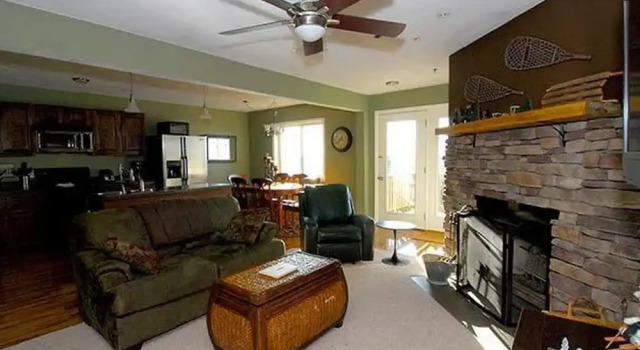 3 Br: Summit 205 C