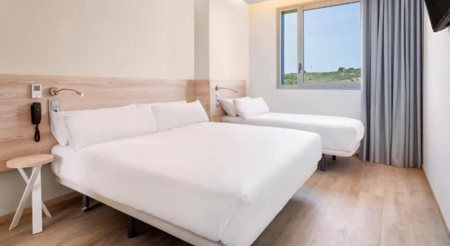 Семейный номер Standard B&B HOTEL Murcia