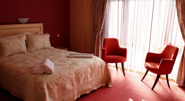 The Hotel Sapanca, Varaa Hotelli Hotellit Marmara-alue pysäköinnillä, Pysäköinti