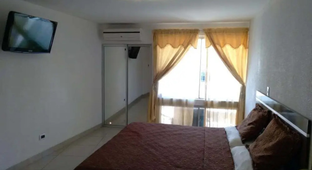 Suites Apart Hotel Ortiz, Book Condo Hotel Hotels in Santa Cruz Region with Parking, Parking