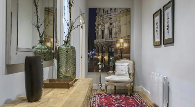 Downtown by Forever Rentals Superior Apartment With 2 Bedrooms. Parking and Wifi, Rezerwuj Apartament Hotele w Baskonia z parkingiem, Parking