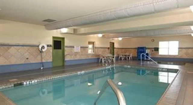Люкс c 1 комнатой Comfort Inn & Suites Dover near Speedway