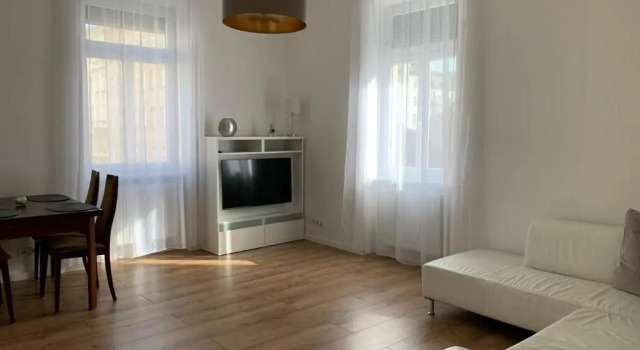 Апартаменты Deluxe Family * Coupe Hit * U1 subway * 2 Beds