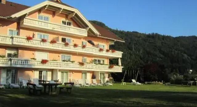 Appartementhaus Karantanien am Ossiacher See