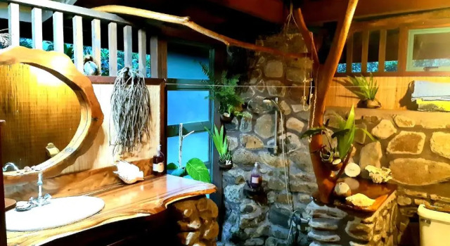 Семейное бунгало с красивым видом из окна Eco Lodge Village Temanoha