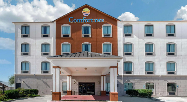 Кровать в общем номере Comfort Inn Near UNT