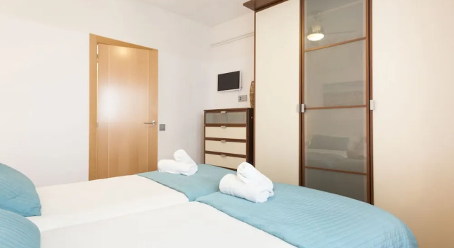 Gracia Terrace BCN Views, Забронировать Отель Отели Барселоны 3 звезды, рядом с Каррер-Гран-де-Гарсиа, 3*