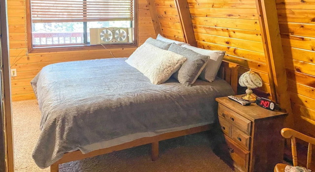 Near Hiking & Golfing: Munds Park Cabin w/ Deck!, Book Hotel Munds Park Arizona