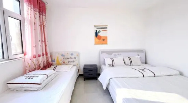 Люкс с видом на внутренний двор Mengzi Xingda Hotel (Honghe Stadium Honghe Prefecture Government Branch)