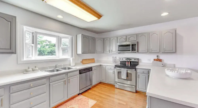 Апартаменты Chic Morgantown Vacation Rental - 2 Mi to Wvu!