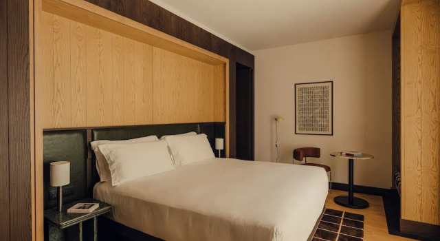 Люкс с балконом Aethos Hotel Monterosa
