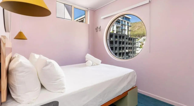 The Tropicana Hotel, Забронировать Отель Си-Пойнт Кейптаун, рядом с Sea Point Pavilion Swimming