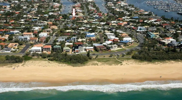 Oomoo 27 - Four Bedroom Townhouse - Close to Beaches!