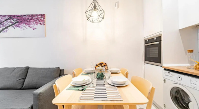 EdSam Madrid Apartments White, Varaa Huoneisto Hotellit Madridin maakunta pysäköinnillä, Pysäköinti