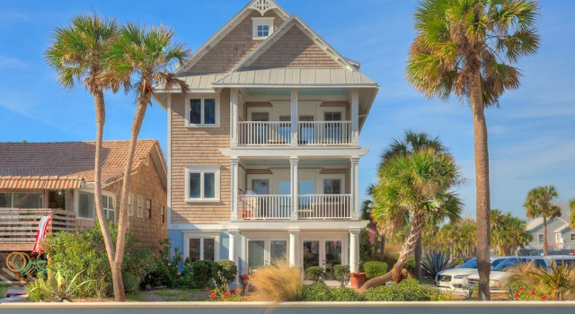 Ground Floor Near the Beach - Sleeps 6 - 2 Bedroom