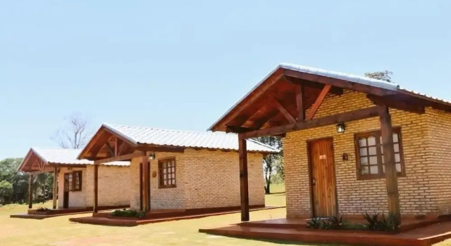 Punta Arena, Prenota Hotel Hernandarias Alto Paraná