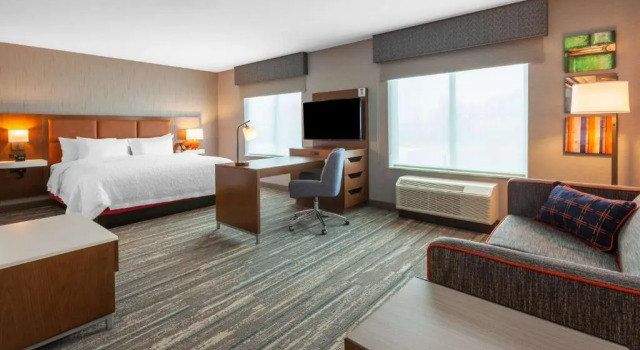 Люкс Hampton Inn & Suites Bloomfield Hills Detroit