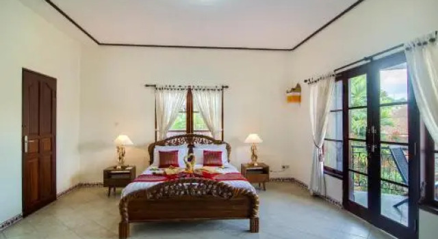 Mesari House, Забронировать Отель Отели провинции Бали с завтраком, Завтраки